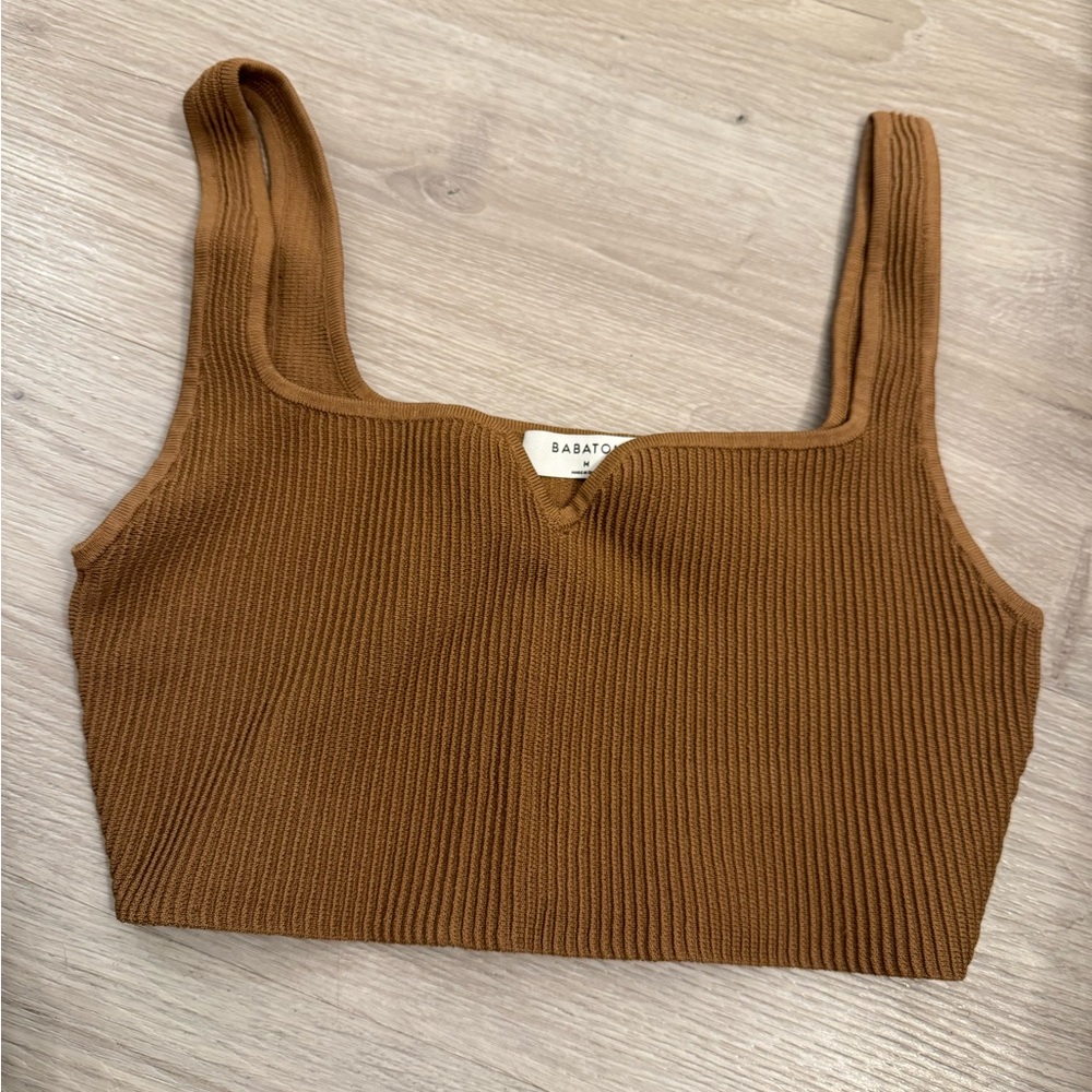 Aritzia Babaton sculpt knit crop top size medium